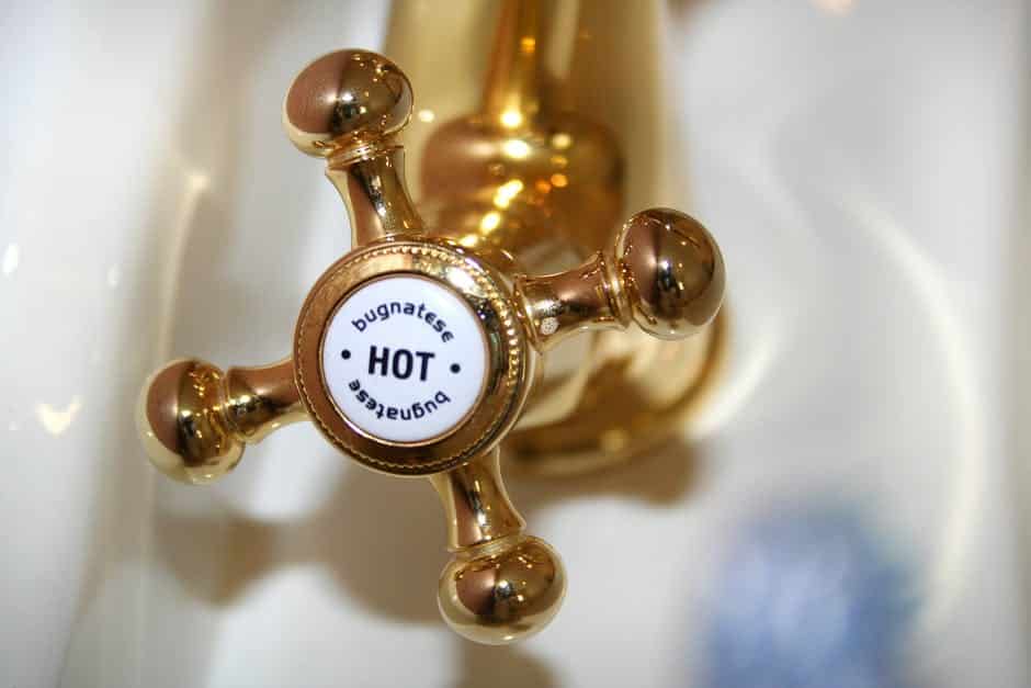 5 Signs You Need to Call in Water Heater Repair Services