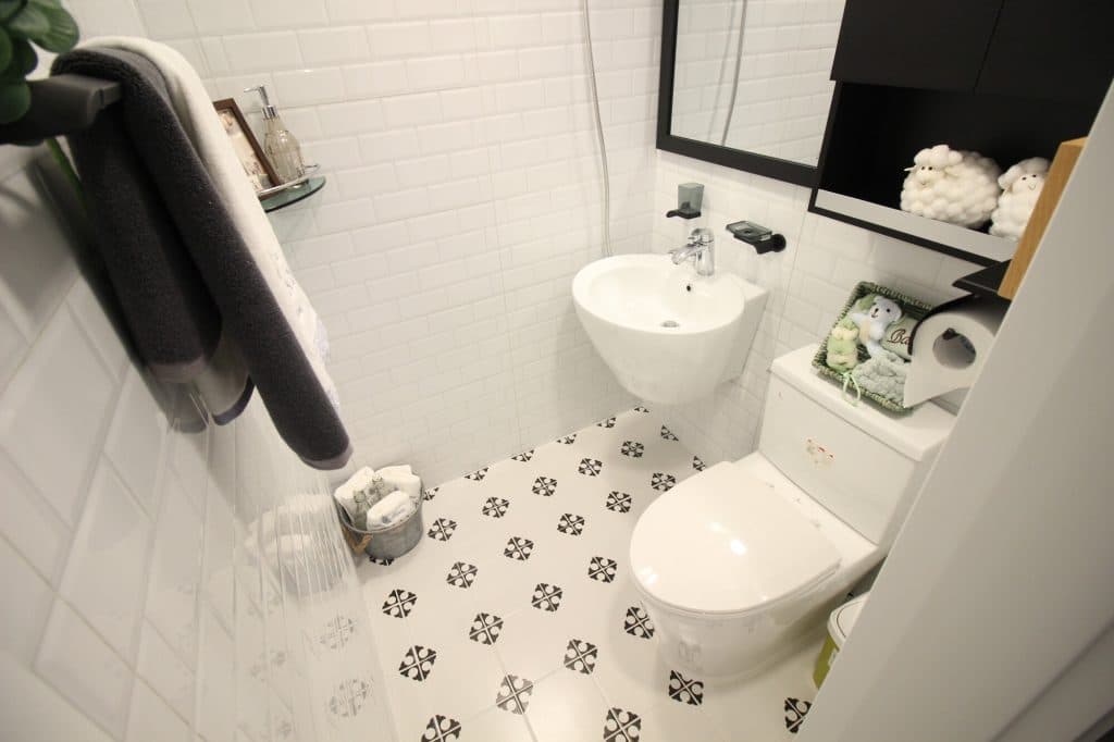 Toilet Repair and Replacement in Potrero, California (5672)
